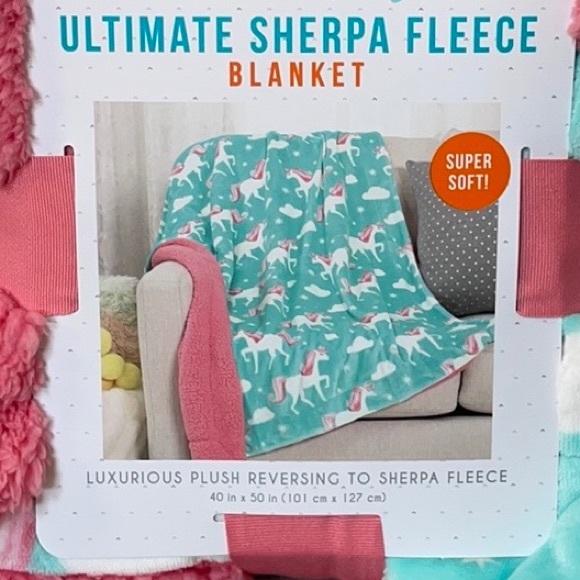 Other - 🦄 Unicorn Sherpa Fleece reversible blanket, 40x50”